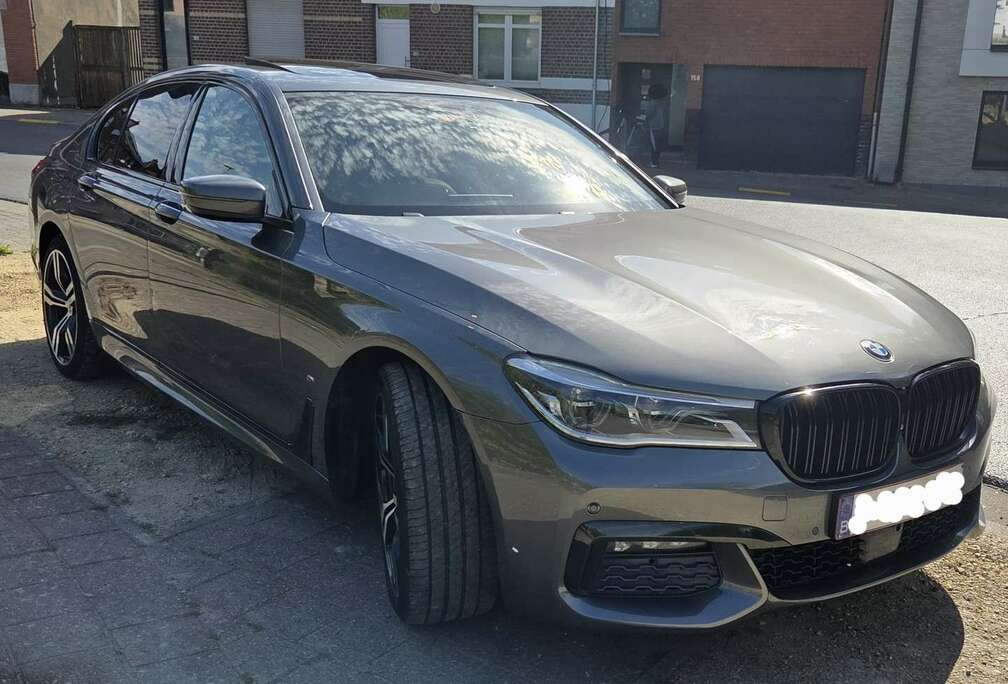 BMW 740eA Plug-In Hybrid (240 kW)