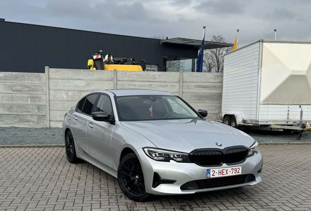 BMW 320i