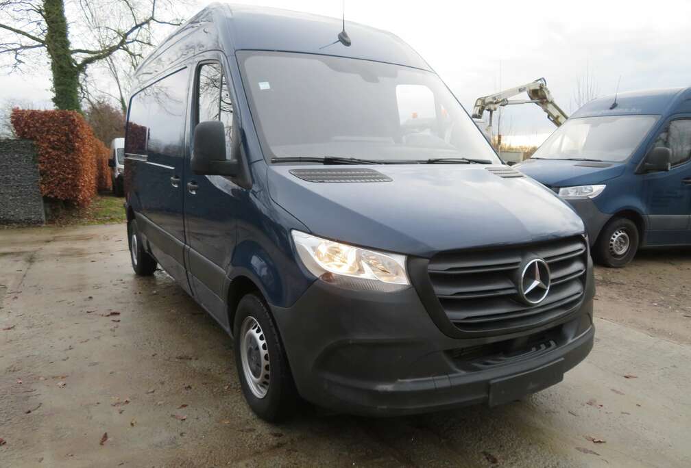 Mercedes-Benz 311CDi - FWD - A2H2