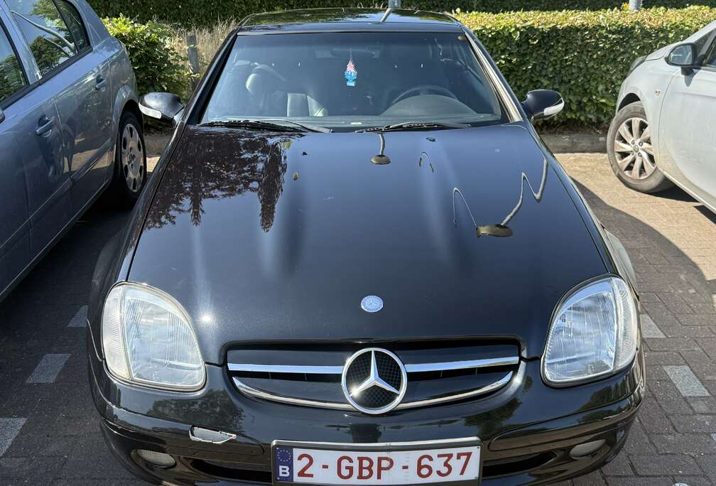 Mercedes-Benz Neem contact met ons op via WhatsApp aub