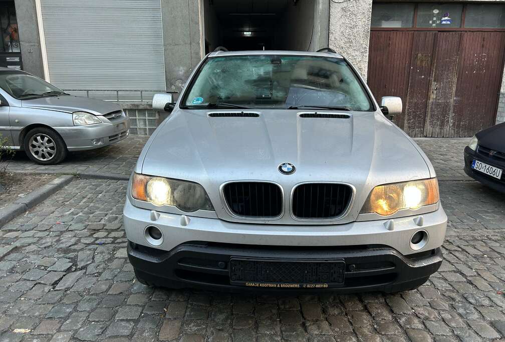 BMW 3.0 Full Option uniquement l’exportation