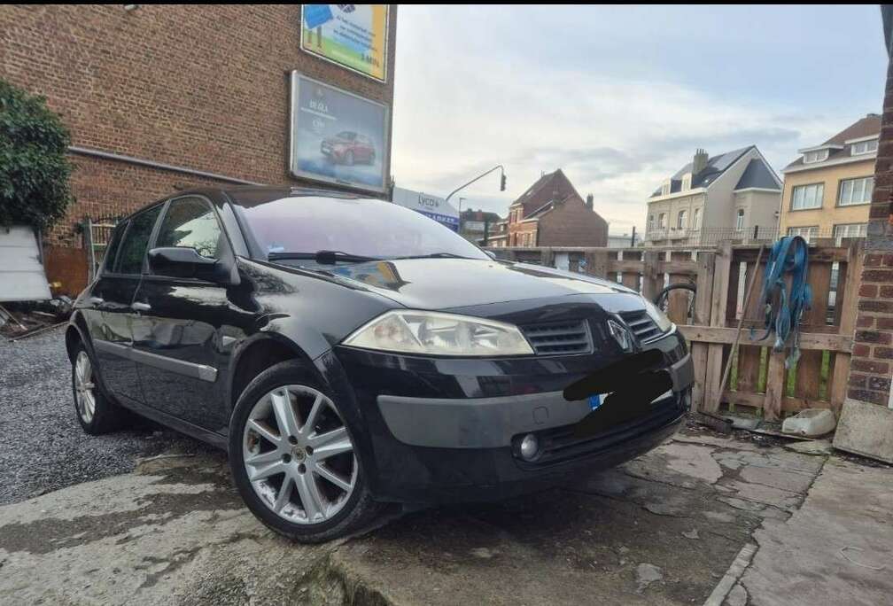 Renault 2.0 Grandtour Confort Expression is een automatic