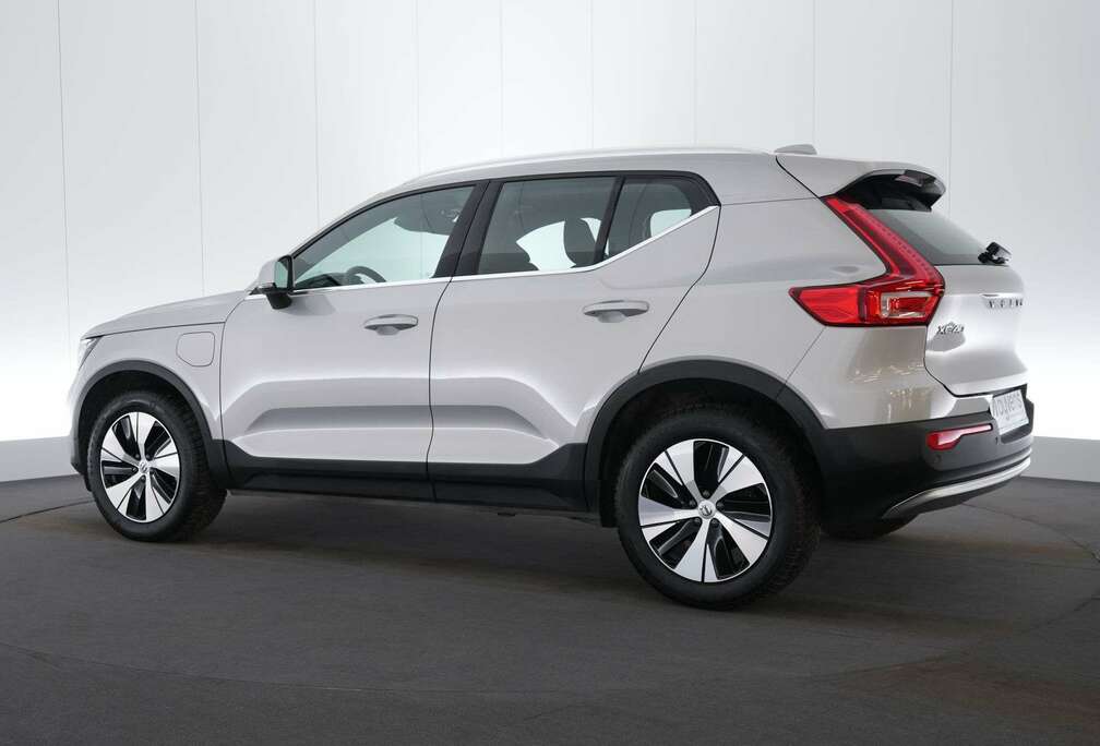 Volvo 1.5 T4 PHEV Core DCT LED GPS PDC CAM Keyless Verw.