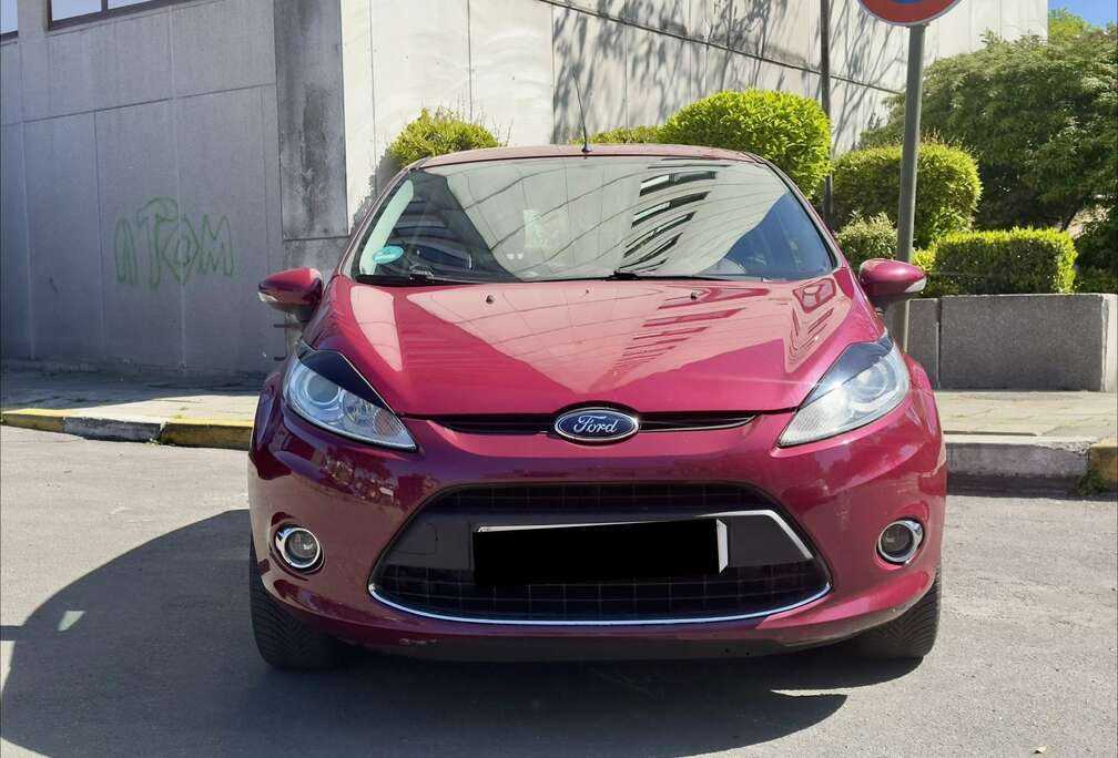 Ford 1.6 120 Ti-VCT Titanium