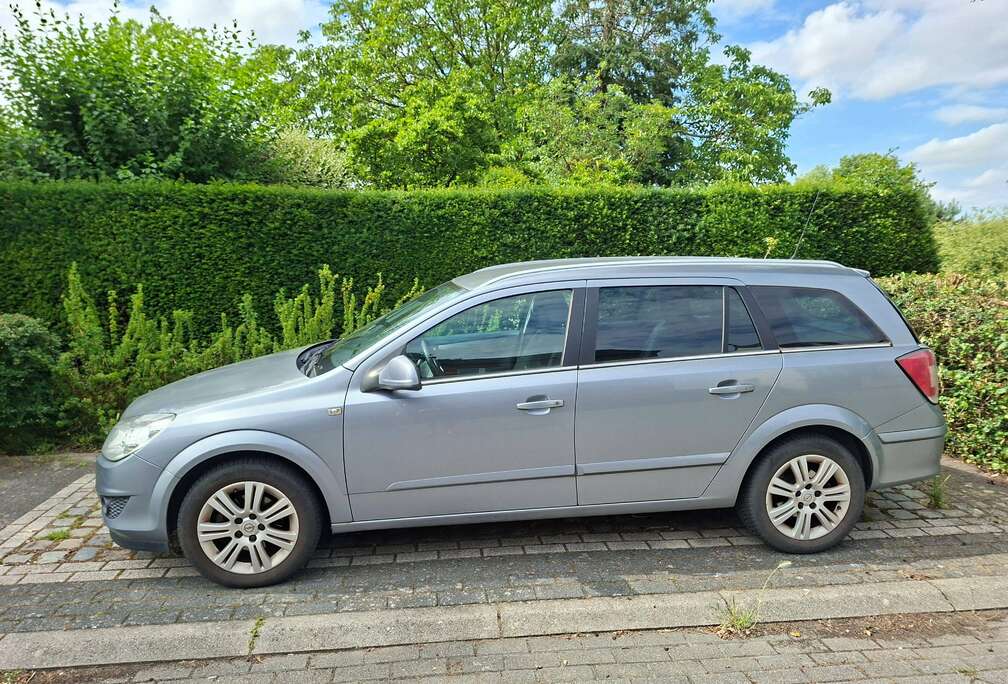 Opel Astra SW 1.6i Cosmo