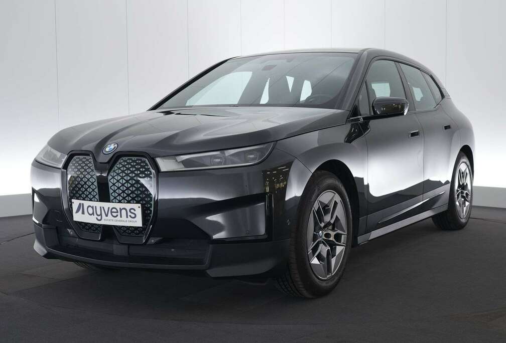 BMW 70 kWh xDrive40 LEDER/CUIR LED GPS PDC CAM H/K Ver
