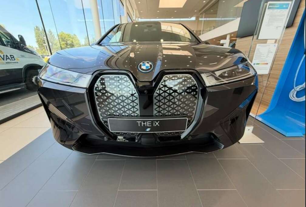 BMW 111.5 kWh xDrive50