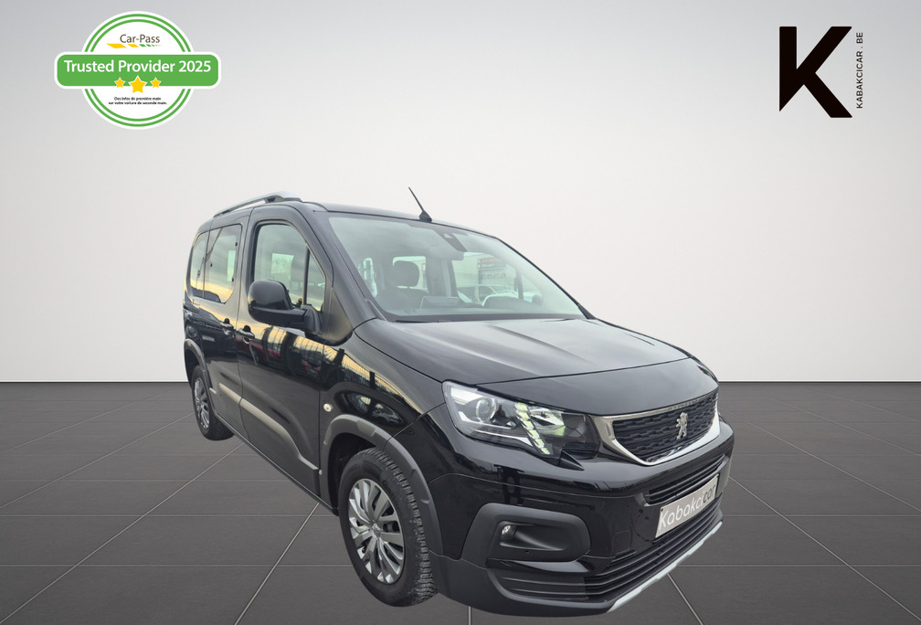 Peugeot 1.5 BlueHDi Allure / Carplay / Camera / Garantie