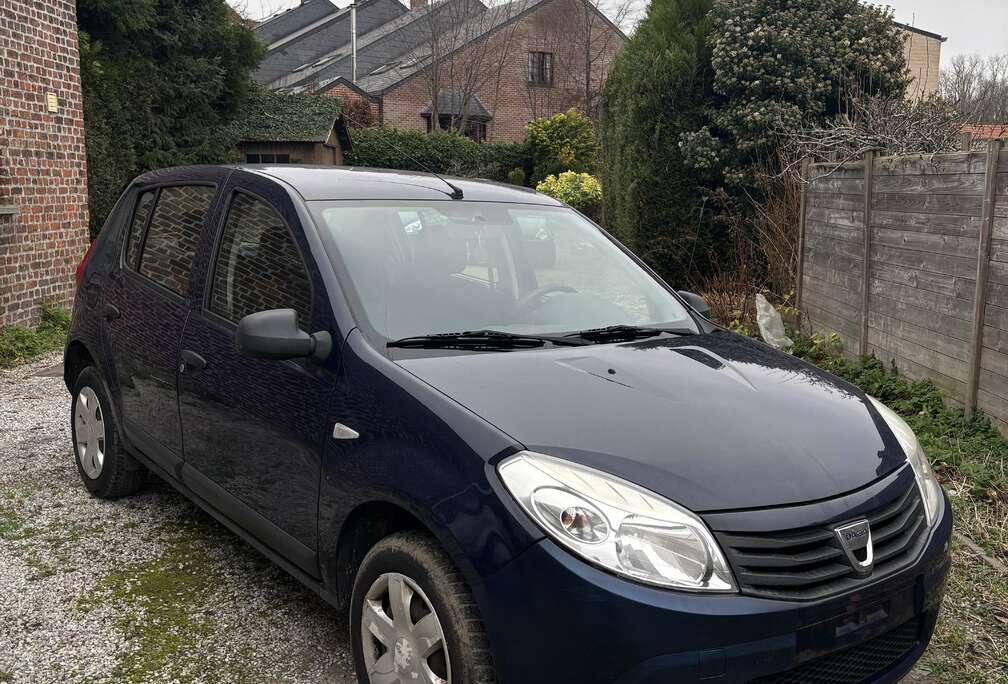 Dacia GEKEURD VOOR VERKOOP/ PRT  IMMATRICULER