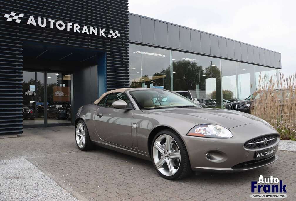 Jaguar XK / CABRIO / AUT / V8 / 1ST OWNER / MEMO / PDC