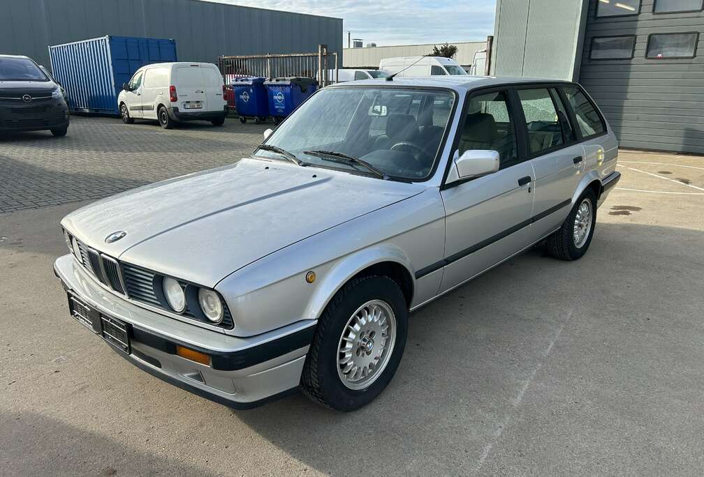 BMW 318i touring nette staat ideaal voor de liefhebbers