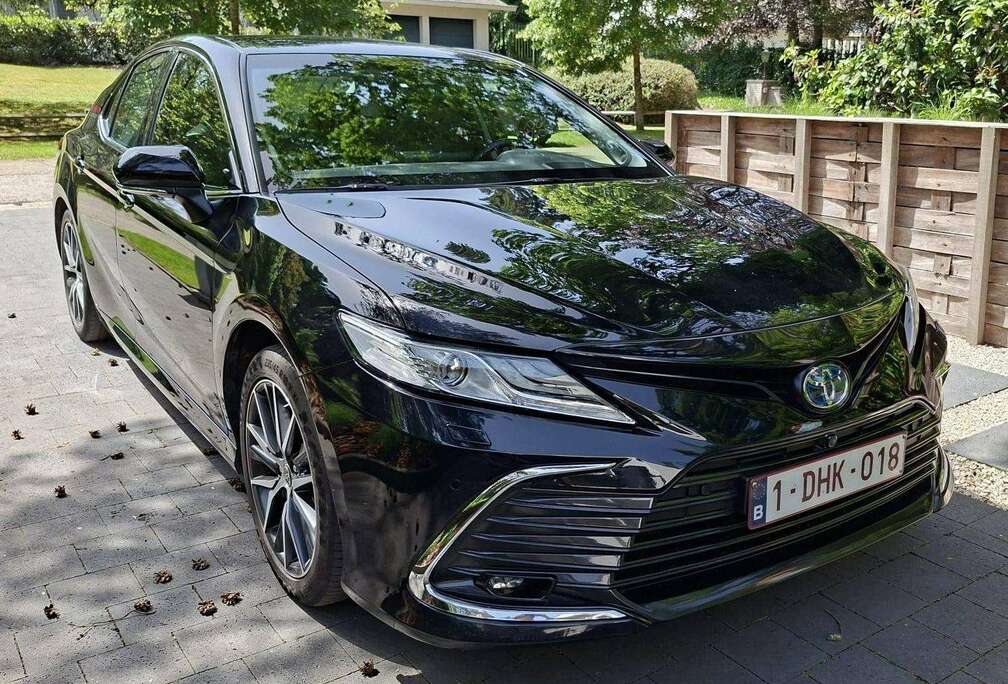 Toyota Camry Hybrid 2.5 Premium Plus e-CVT