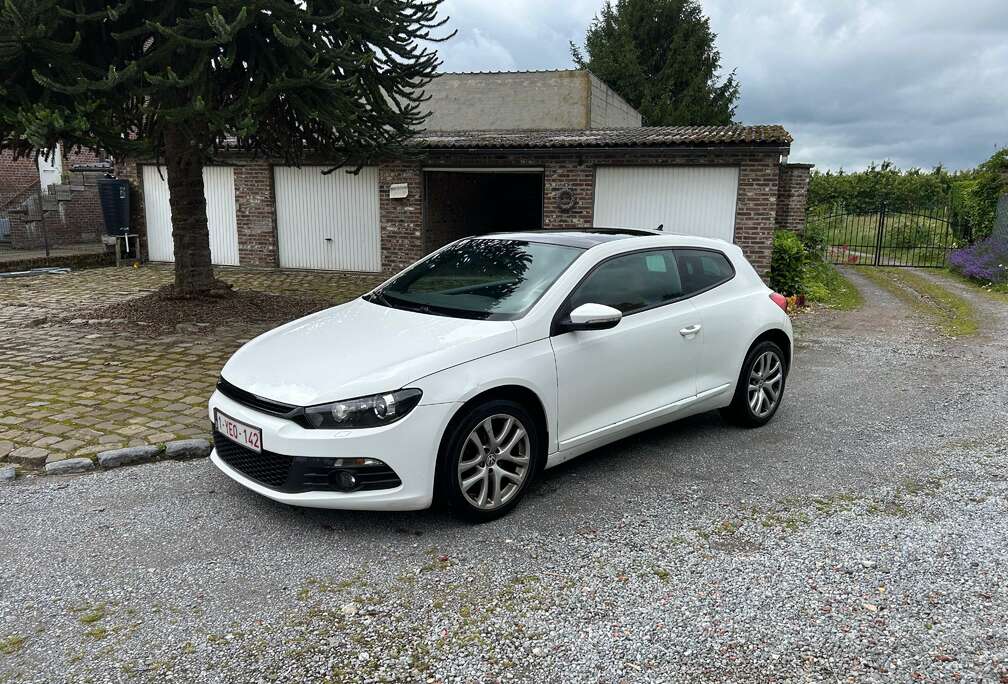 Volkswagen Scirocco 2.0 CR TDi DPF