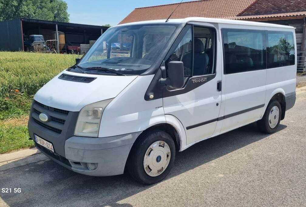 Ford Ford transit minibus. 8+1 personen  ----- STUURSTA