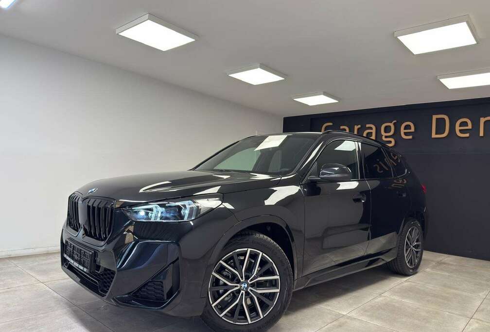 BMW X1 1.5iA sDrive18 *PACK M  *TOIT-PANO*GPS+CAMERA*L