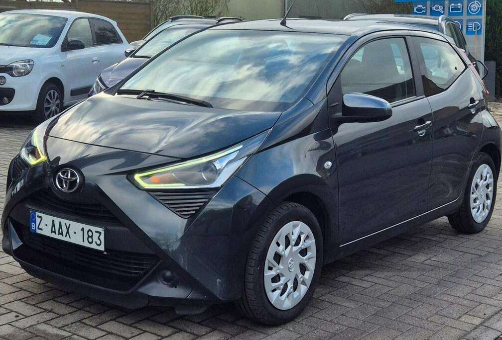 Toyota Aygo 1.0i VVT-i x-play II AUTOMATIQUE
