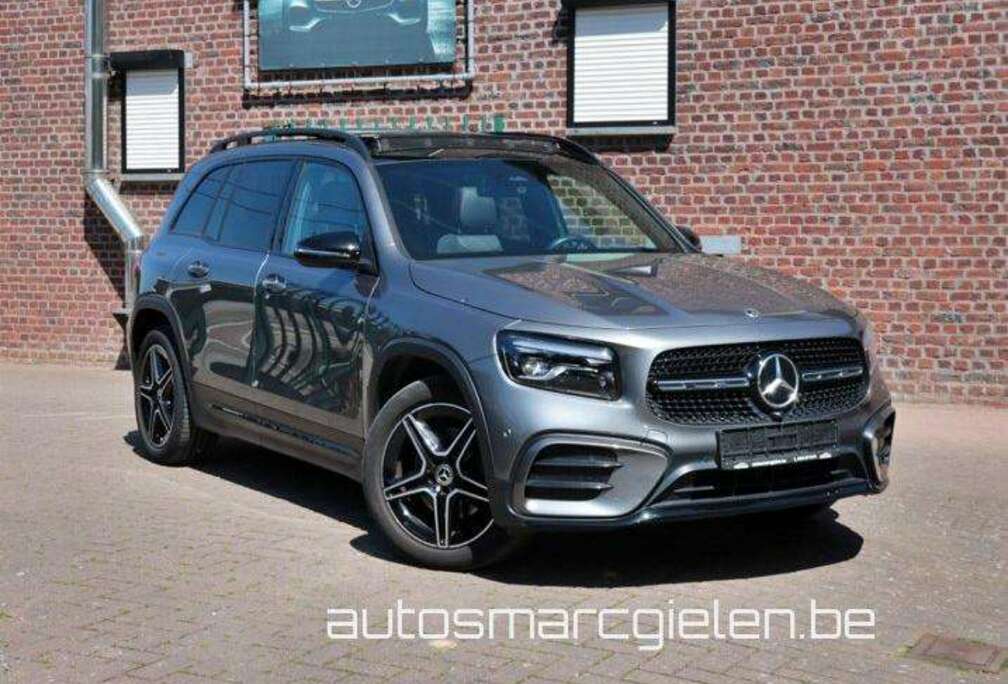 Mercedes-Benz GLB 200 AMG Line, Automaat, Panoramisch dak, LED, AMG velg, Sfeerverlichting, Carplay, Spoorassist, Navi, Camera,