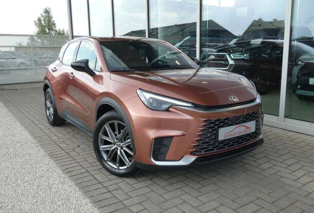 Lexus Hybrid Elegant +BRUIN LEDER +Stuur&Zetelverwarming +GPS +Dodehoek +Parkeersensoren