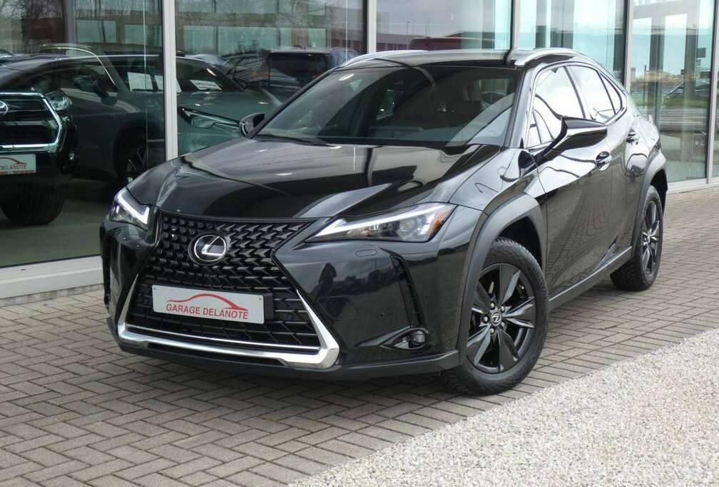 Lexus Hybrid +TREKHAAK +LEDER +Zetelverwarming +Dodehoek +Groot scherm