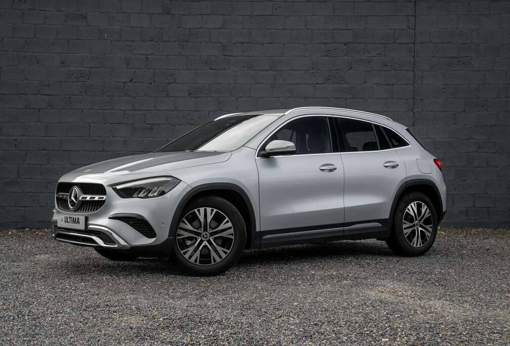 Mercedes-Benz AUTMAAT/NAVI/VERW ZETELS