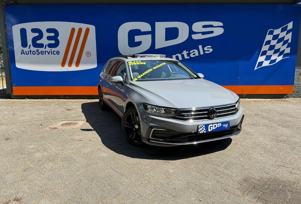Volkswagen GTE1.4 eHybrid PHEV - Panorama dak - ACC - App Connect - Camera - Massage - Memory Seats