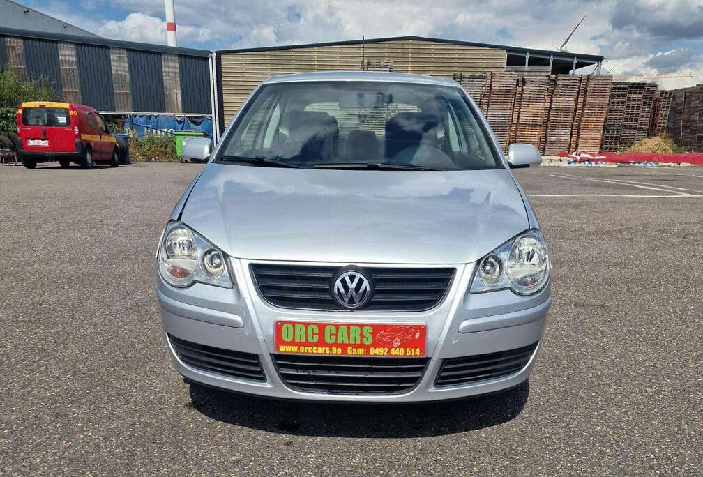 Volkswagen VOLKSWAGEN POLO 1.2 BENZINE – AIRCO – TREKHAAK