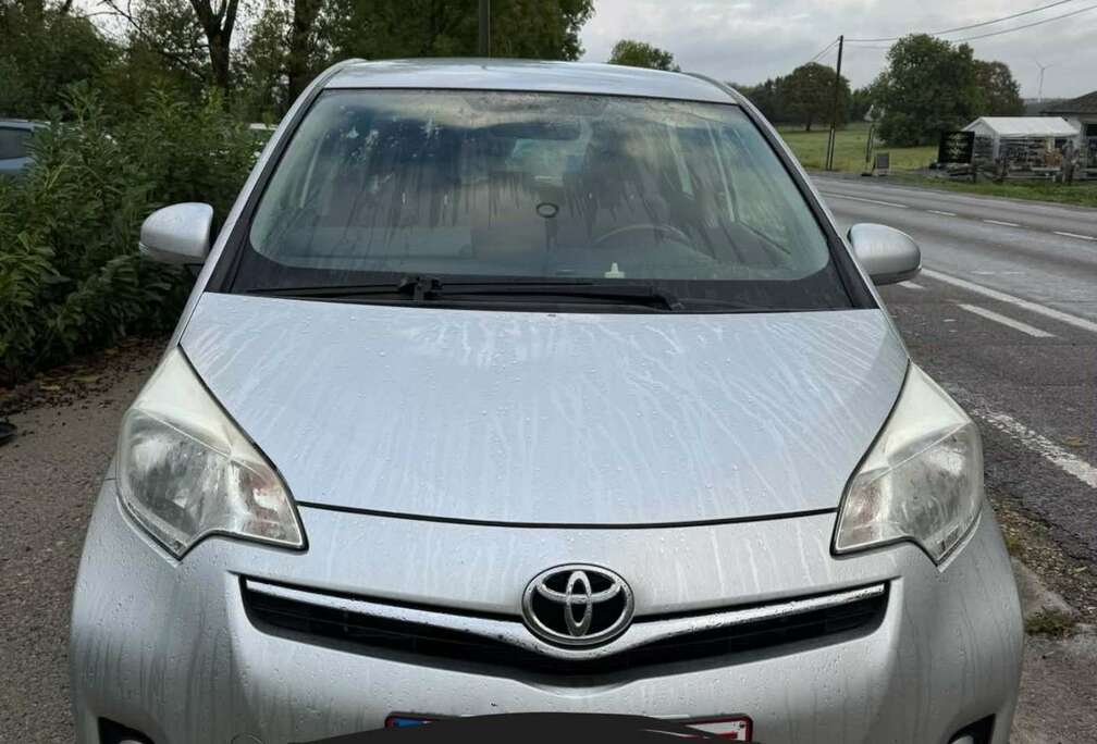 Toyota Verso S 1.33 VVT-i Comfort