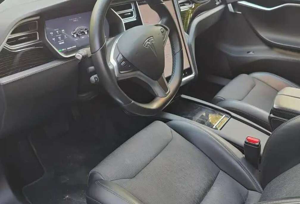 Tesla Model S 75 kWh avec Toit ouvrant