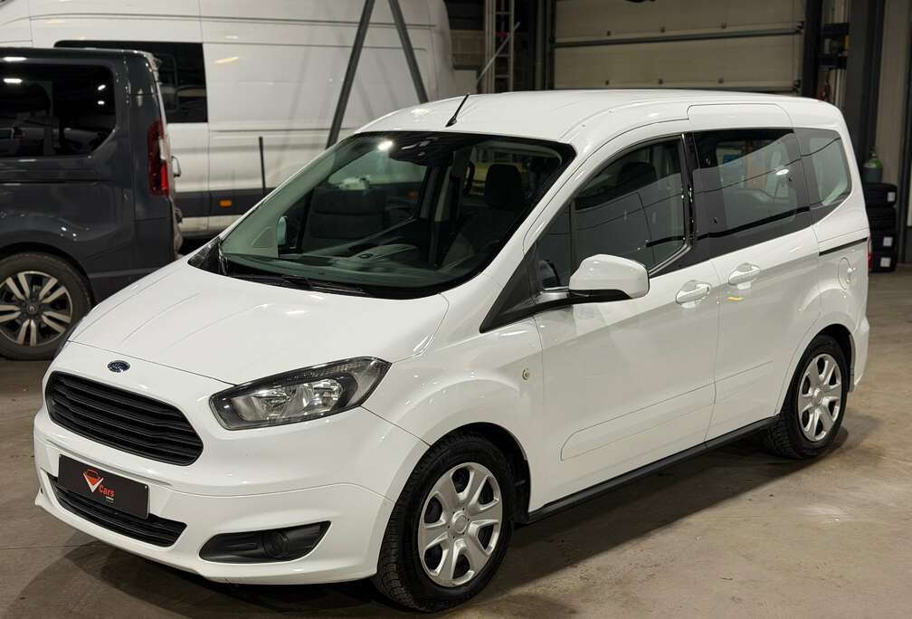 Ford Tourneo Courier 1.0 EcoBoost Sport