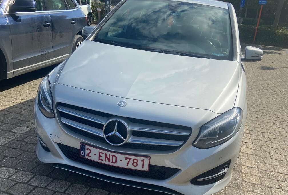 Mercedes-Benz B 180 7G-DCT Edition B