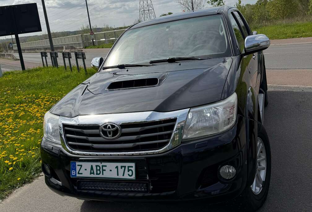 Toyota 2.5 D-4D 4WD S