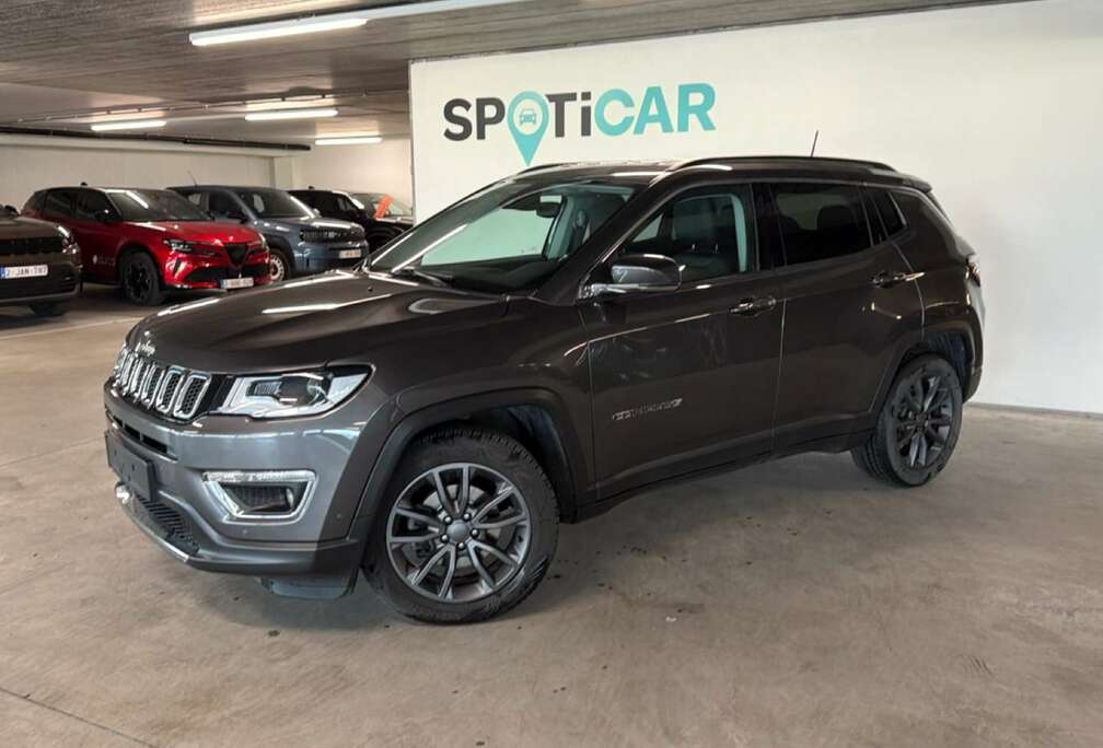Jeep Turbo T4 Limited 4x2 DDCT