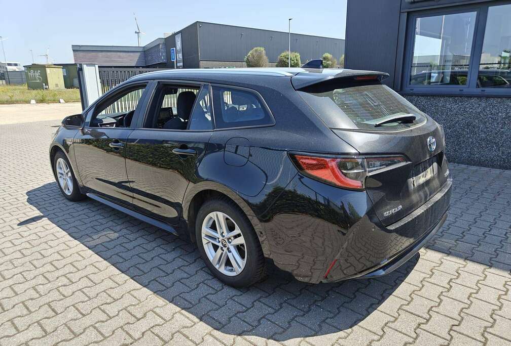 Toyota Hybrid 1.8 Dynamic /CAM/AdaptiveCruise/Airco