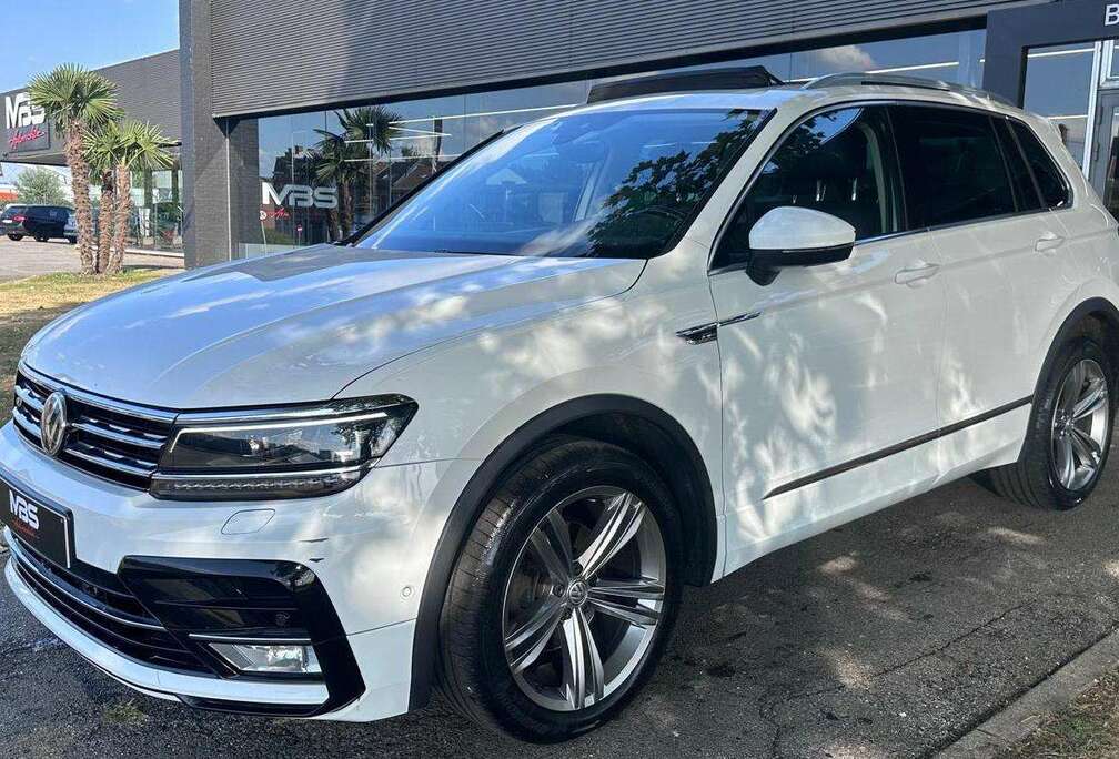 Volkswagen 2.0* R-LINE* 1 PROP* TOIT PANO* CUIR* XENON* NAVI*