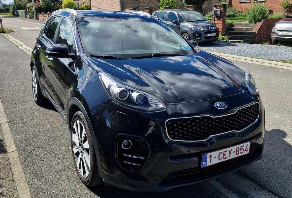 Kia 2.0+CRDi+AWD+Sense