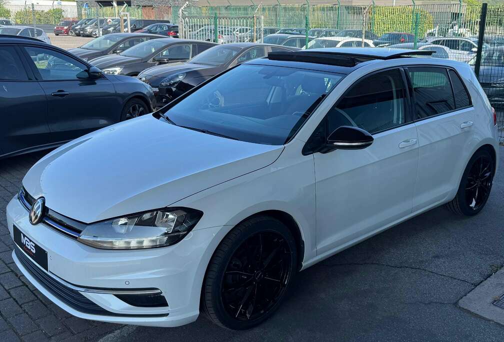 Volkswagen *1.5 * TSI* TOIT PANO* LED* NAVI* CRUISE* GARANTIE 12 MOIS*