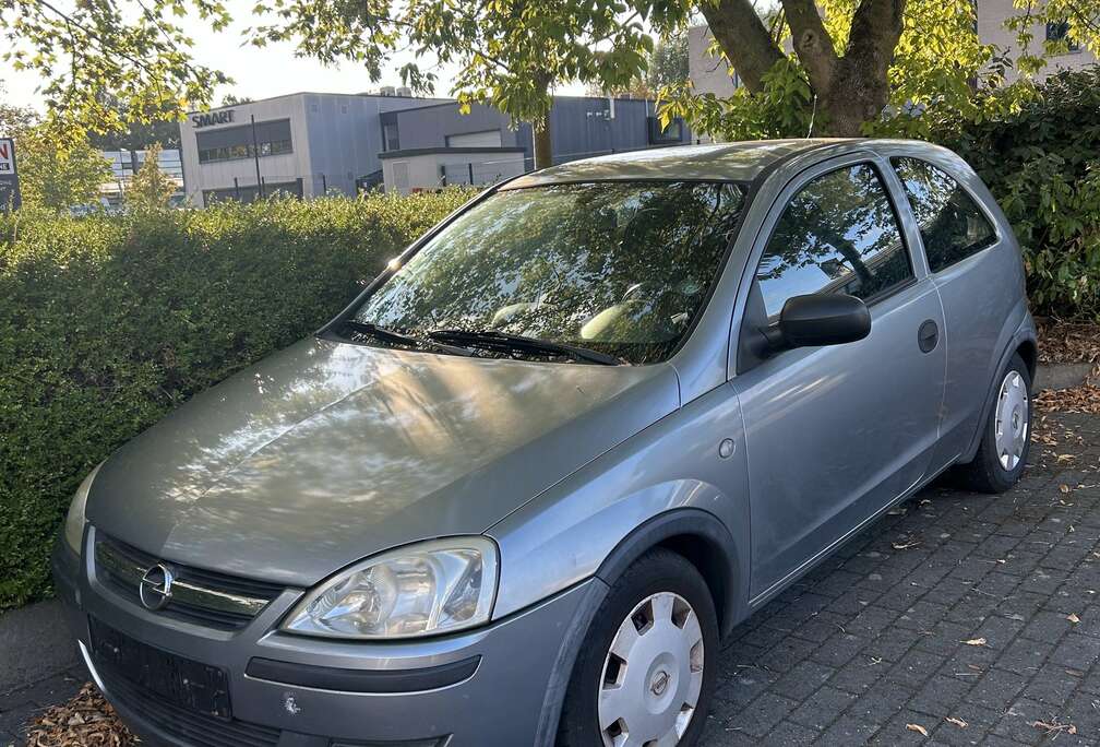 Opel 1.2i XE 16v Essentia