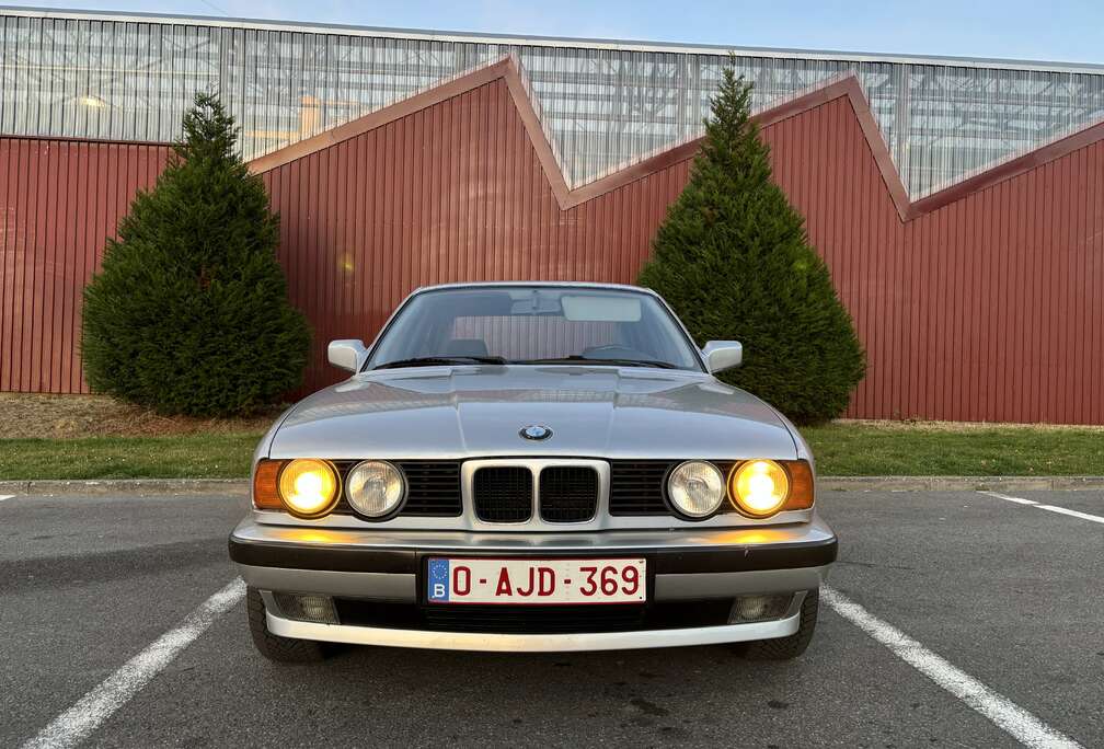 BMW iX E34 MODÈLE UNIQUE
