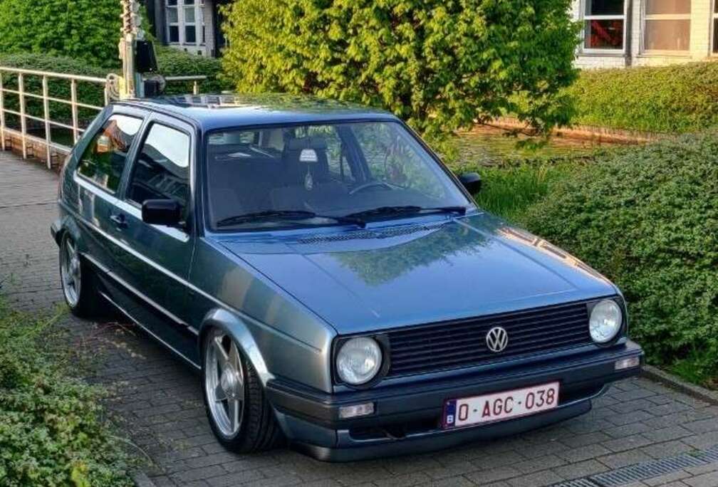 Volkswagen Golf 2 1.8 op dubbele webers