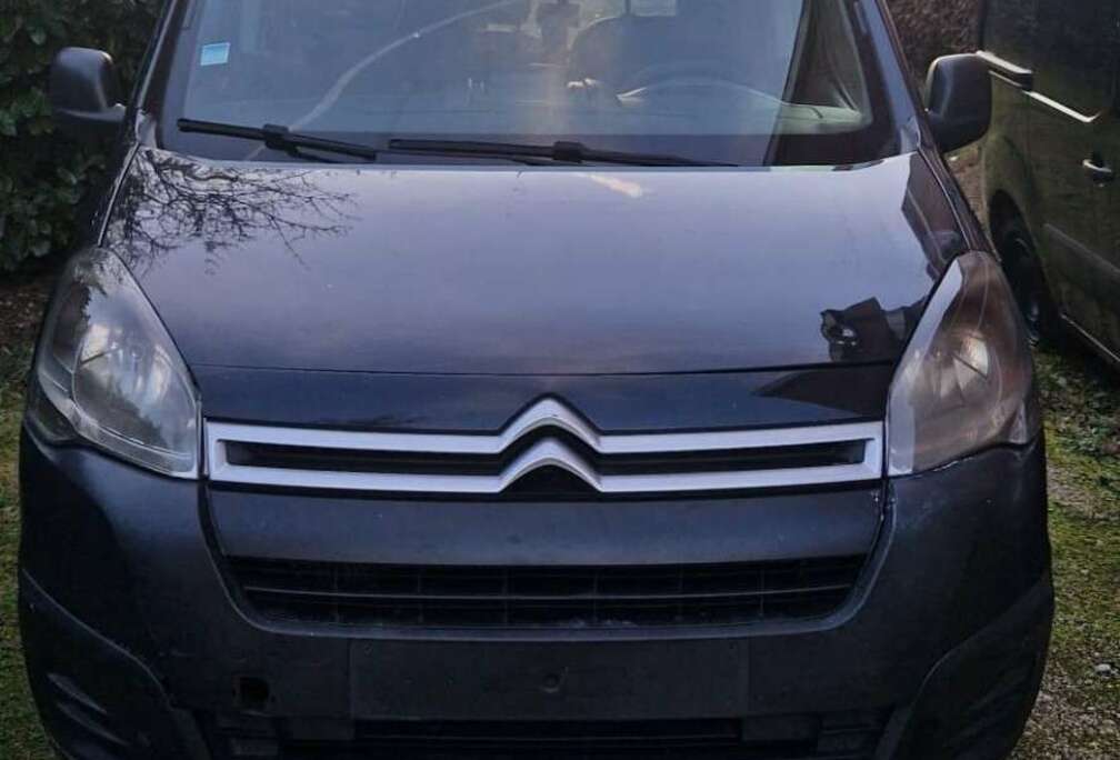 Citroen 1.6 HDi L1 Fresh GPS AVEC DEMANDE D IMMAT