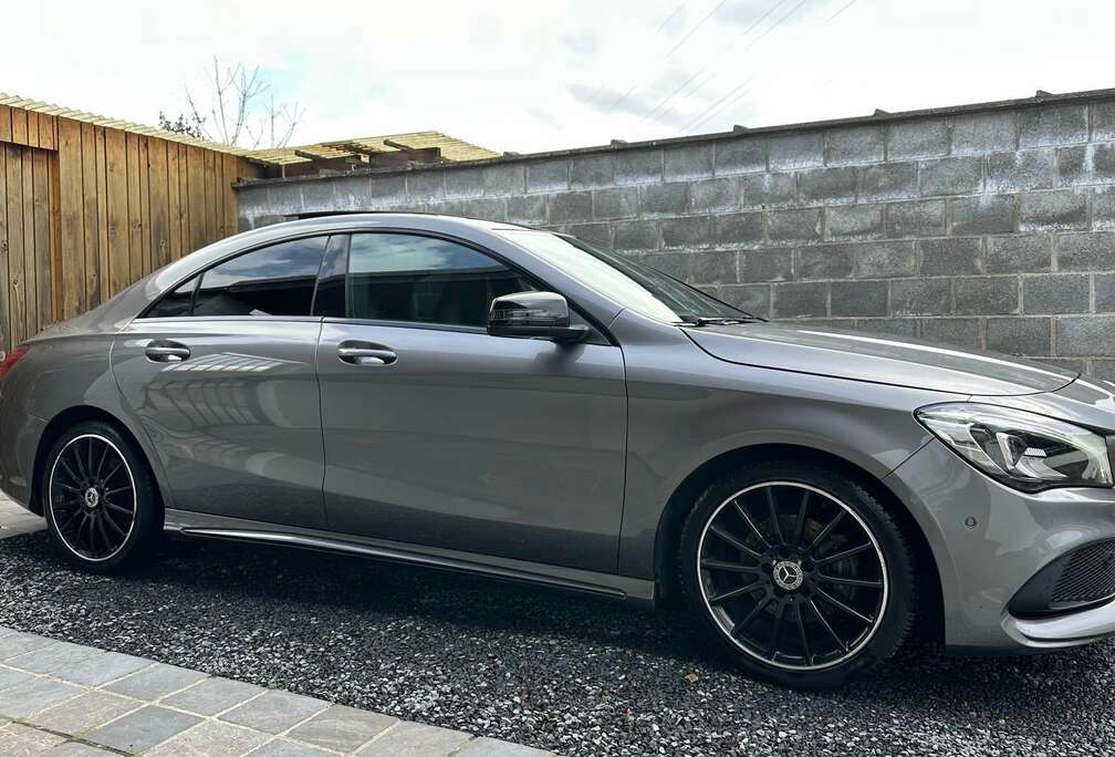 Mercedes-Benz i AMG Line Pano Led Navi Alcantara Camera BT Pdc