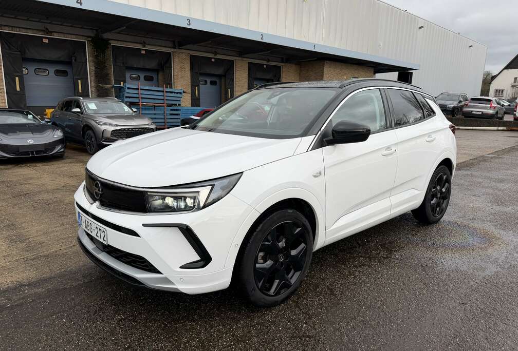 Opel GRANDLAND 1.2 A/T ULTIMATE WINTERPAK/NAVI/KEYLESS