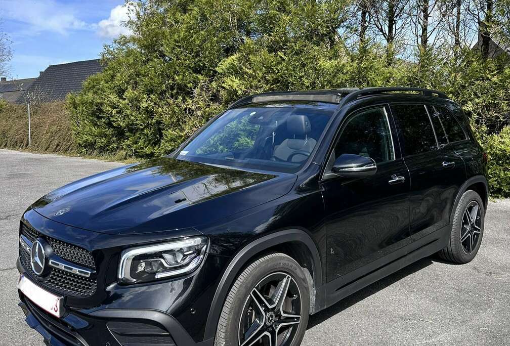 Mercedes-Benz 4-Matic. Pack Amg + Pack Night 7pl