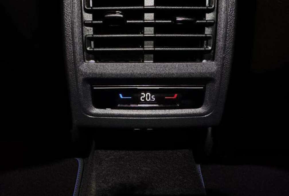 Volkswagen 4 MOTION 2.0 TSI 320CV