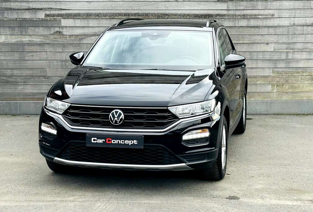 Volkswagen **NAVI**CARPLAY**ACC**17\