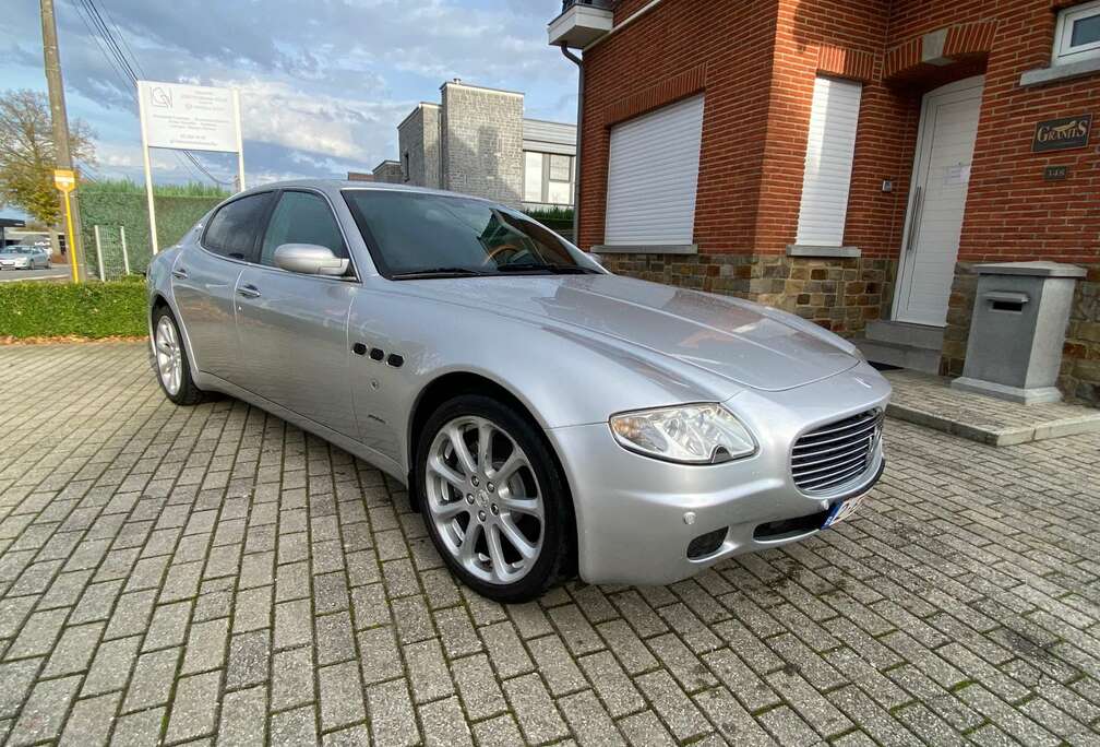 Maserati 4.2i V8 32v Executive GT