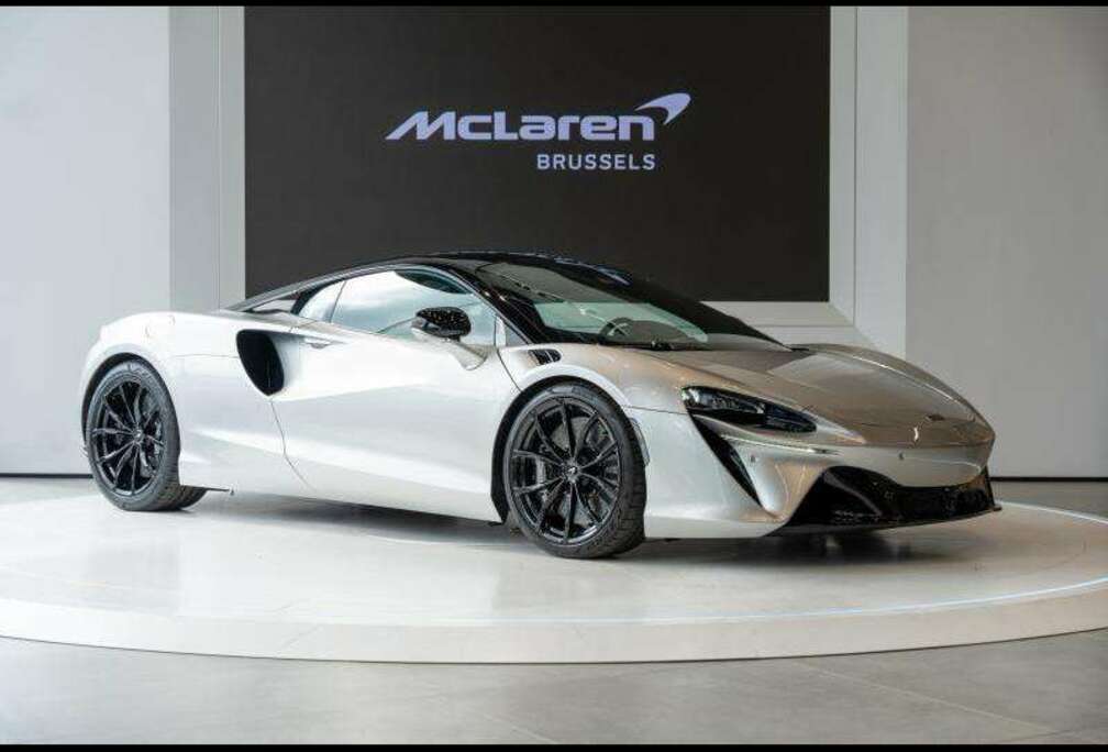 McLaren 2 years of McLaren Warranty included