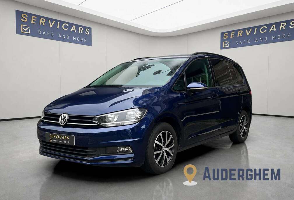 Volkswagen @SERVICARS AUDERGHEM Volkswagen Touran 2.0 TDi SCR Highline / Pano / 7 places / GAR 12 MOIS