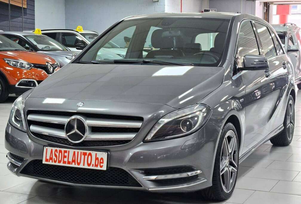 Mercedes-Benz 1.6i BLUE EFFICIENCY XENON Clim Bluetooth Gps Cd Cuir Partiel
