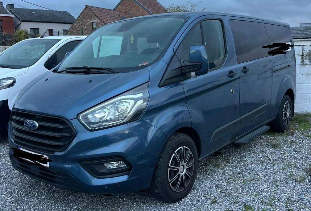 Ford Transit Custom 2.0 TDCi L2 8 PLACES
